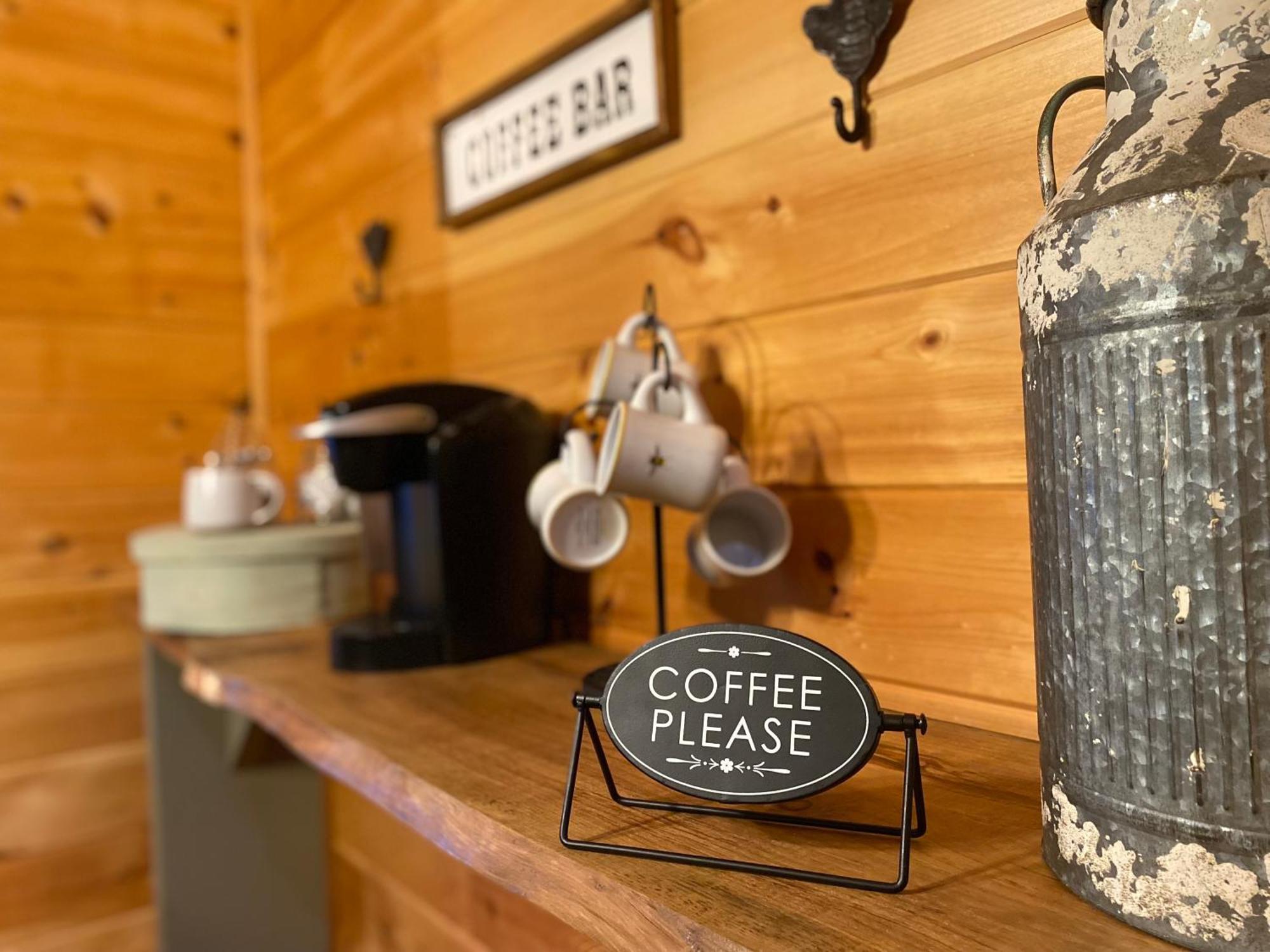 Cherry LogThe Cozy Lazy Laurel With Year-Round Mountain Views, Hot Tub, Fire Pit别墅 外观 照片