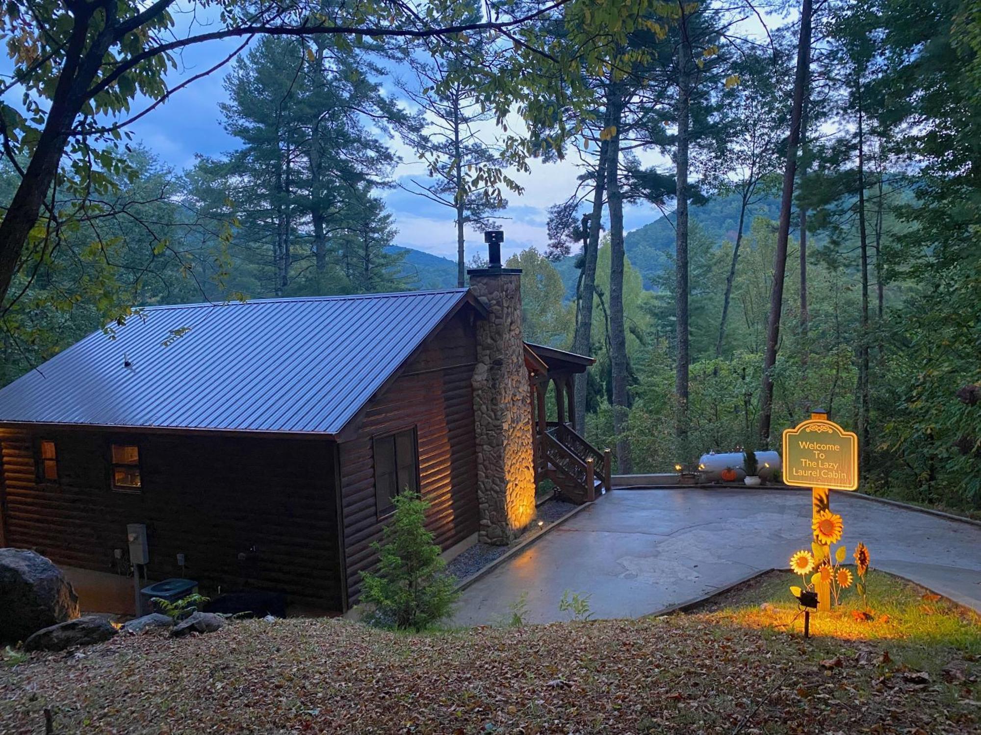 Cherry LogThe Cozy Lazy Laurel With Year-Round Mountain Views, Hot Tub, Fire Pit别墅 外观 照片